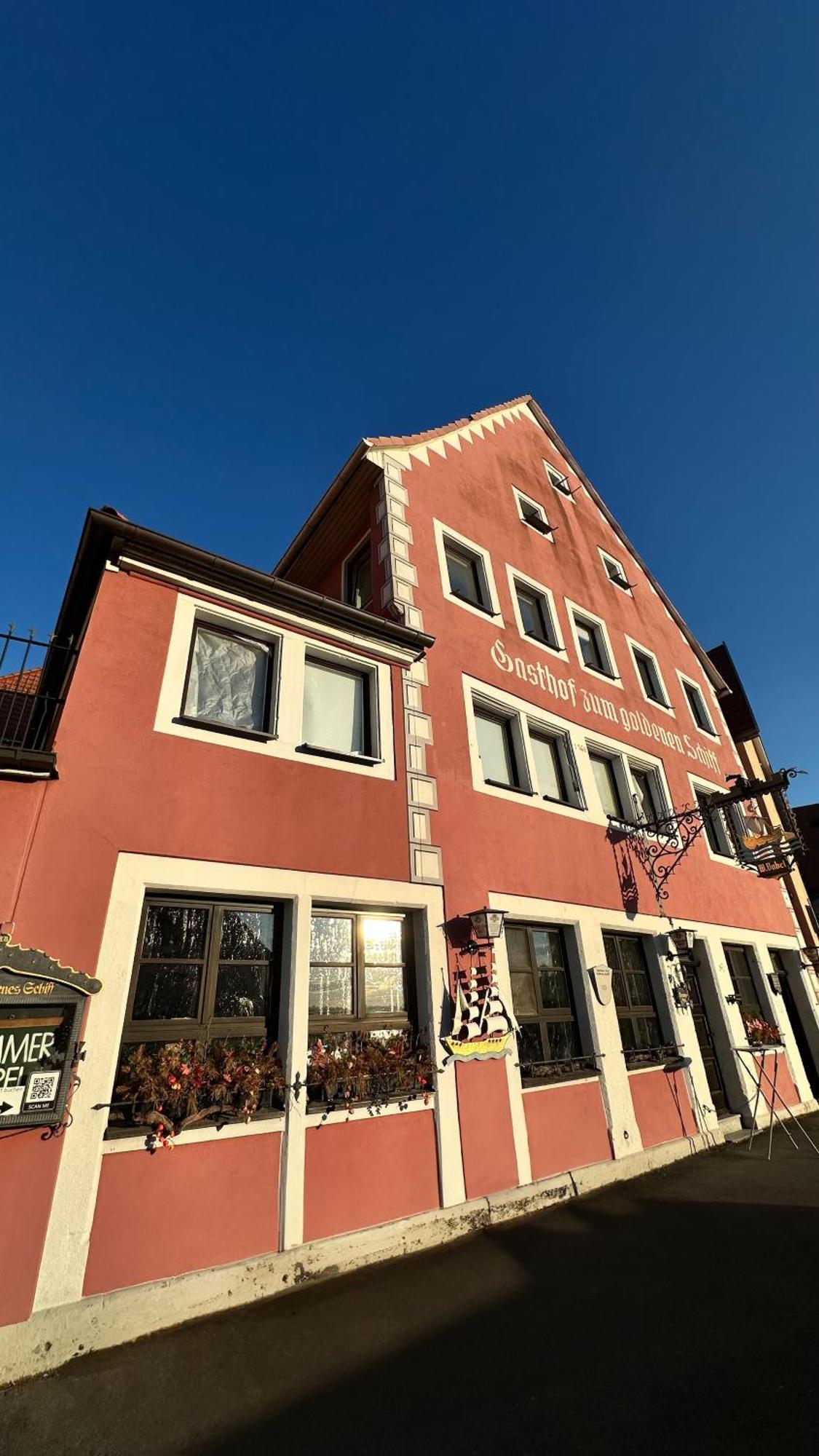 Gasthof Zum Goldenen Schiff - Lehm, Stil & Altstadtflair Marktbreit Eksteriør bilde
